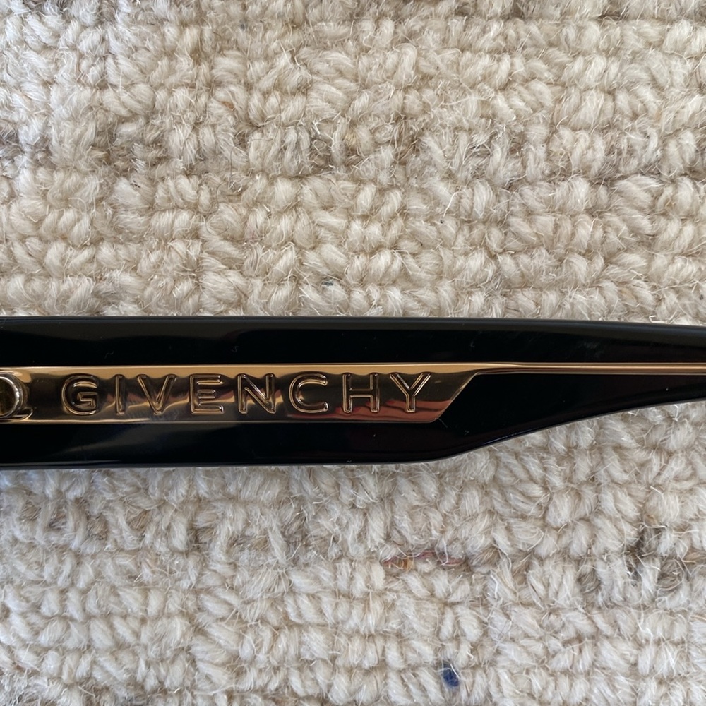 Authentic Givenchy Black Sunglasses - image 8